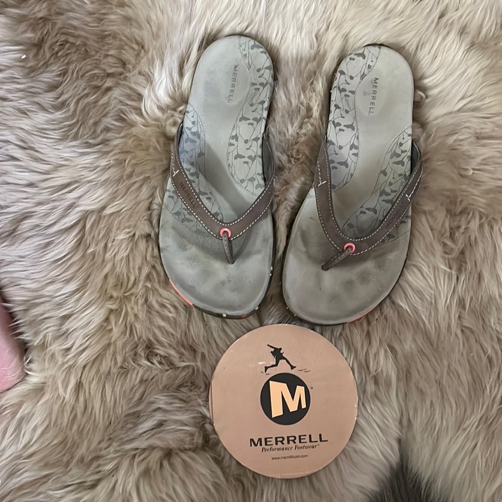 Merrell Bungee Cord sandals size 7